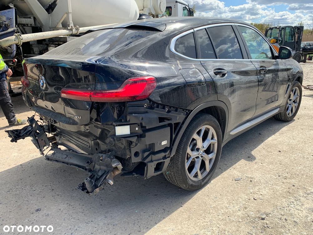 BMW X4 xDrive30i Advantage - 9