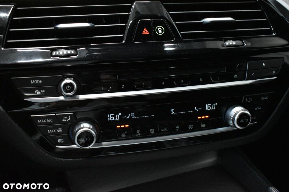 BMW Seria 5 530i GPF xDrive M Sport sport - 18