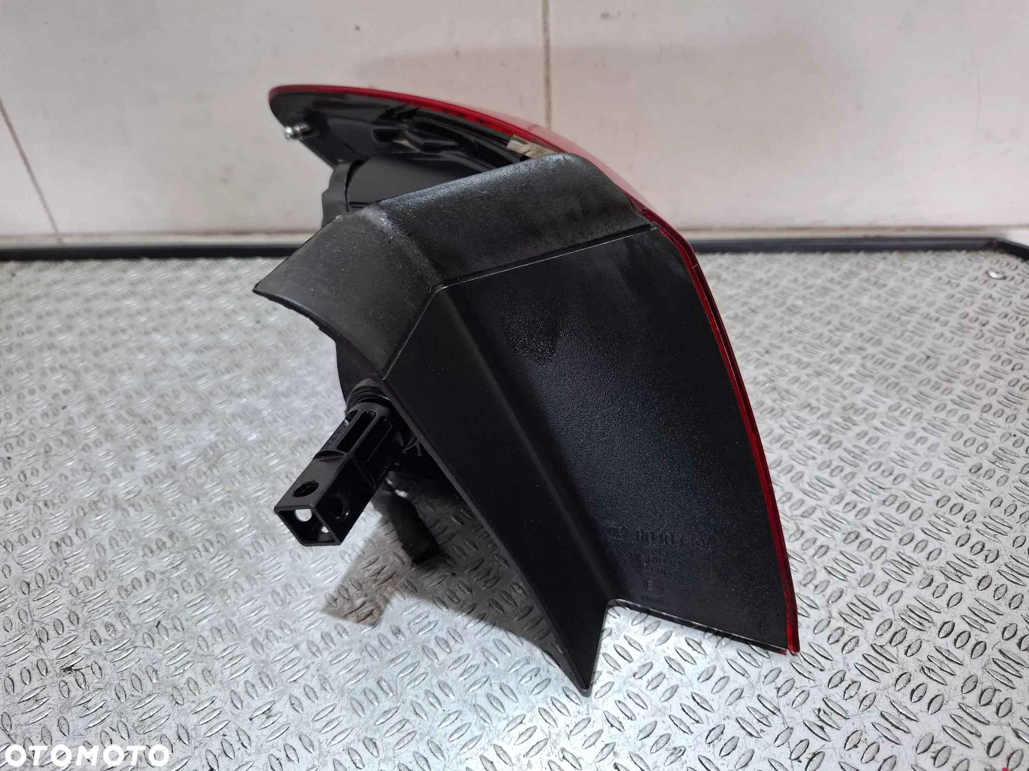 Lampa LED w błotnik prawy tył Seat Leon III hatchback 2014 rok nr 90036834 - 2