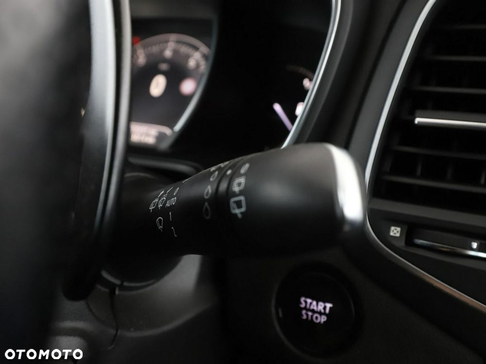 Renault Megane ENERGY TCe 205 EDC GT - 35