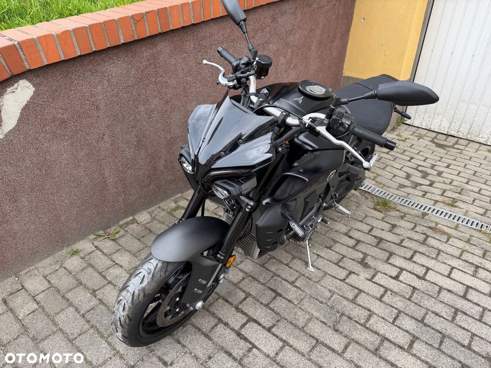 Yamaha MT - 6