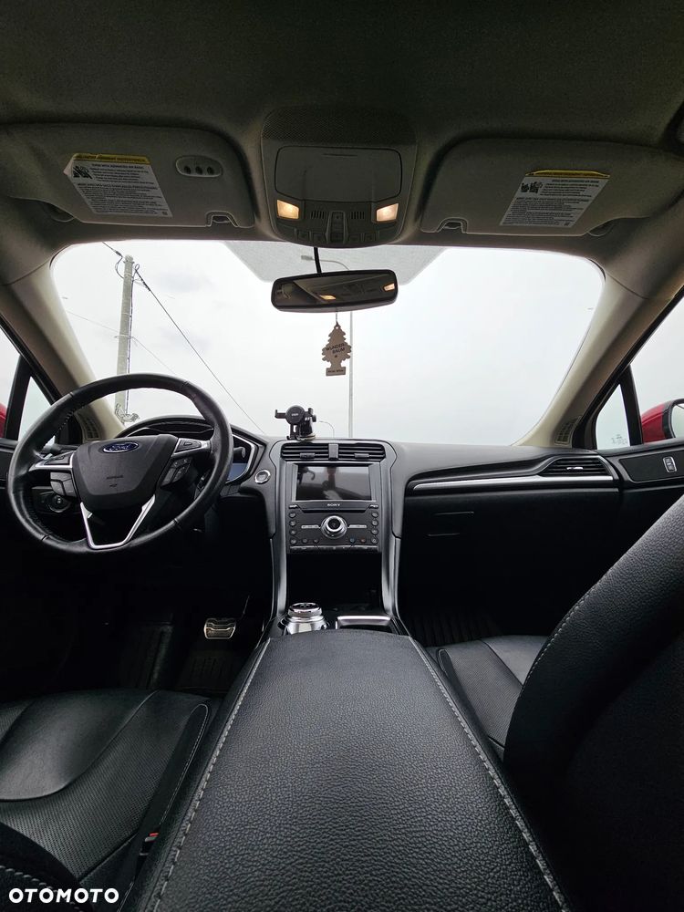 Ford Fusion - 13