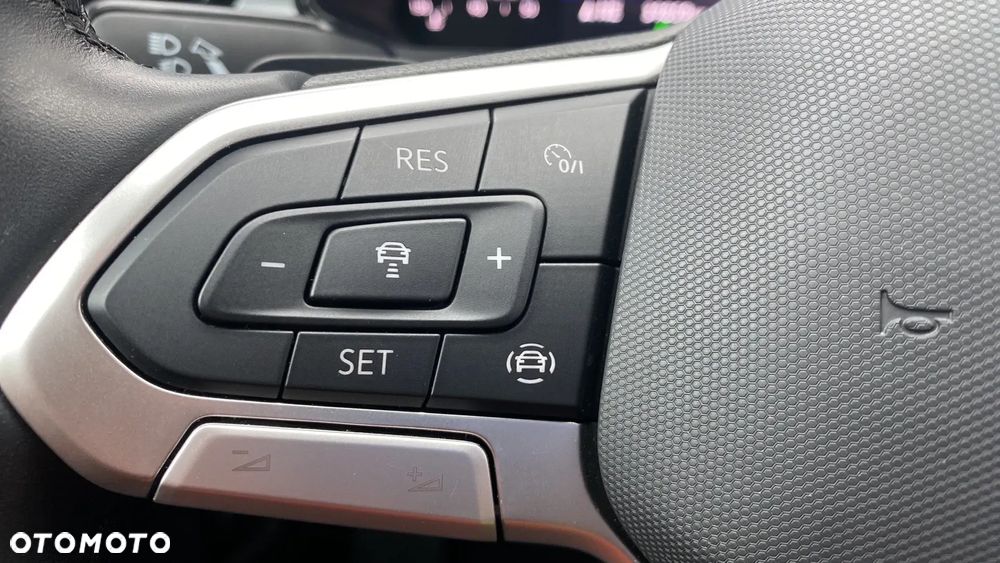 Volkswagen T-Roc 1.5 TSI Life DSG - 19