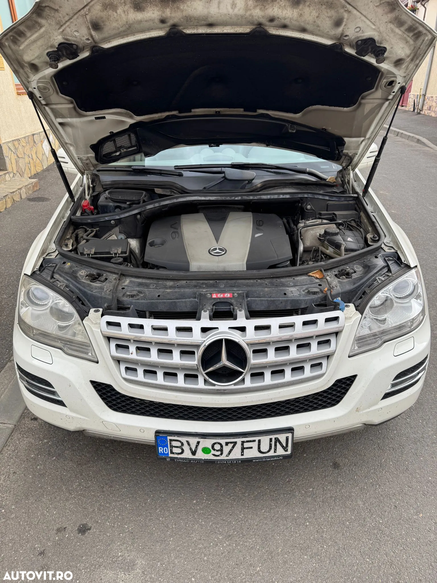 Mercedes-Benz ML 300 CDI BlueEfficiency Aut - 28