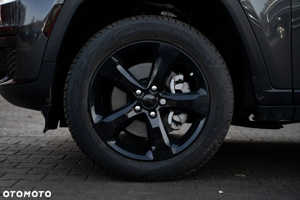 Jeep Grand Cherokee - 11