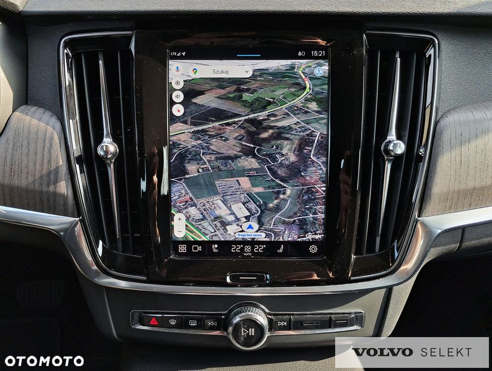 Volvo V90 Cross Country - 24