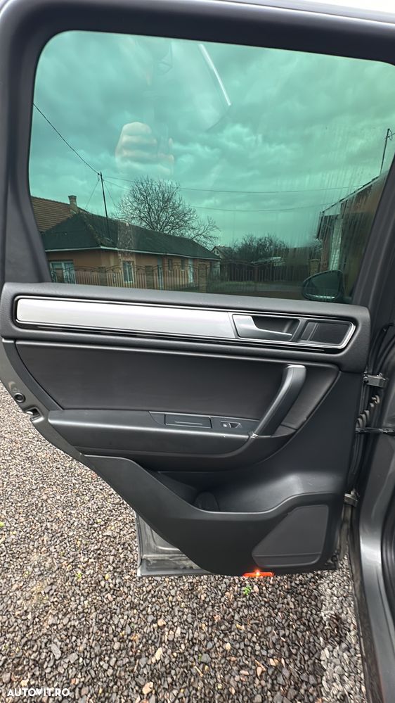 Volkswagen Touareg - 11