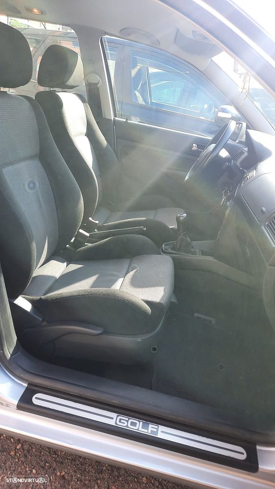 VW Golf 1.4i 25 Anos - 17