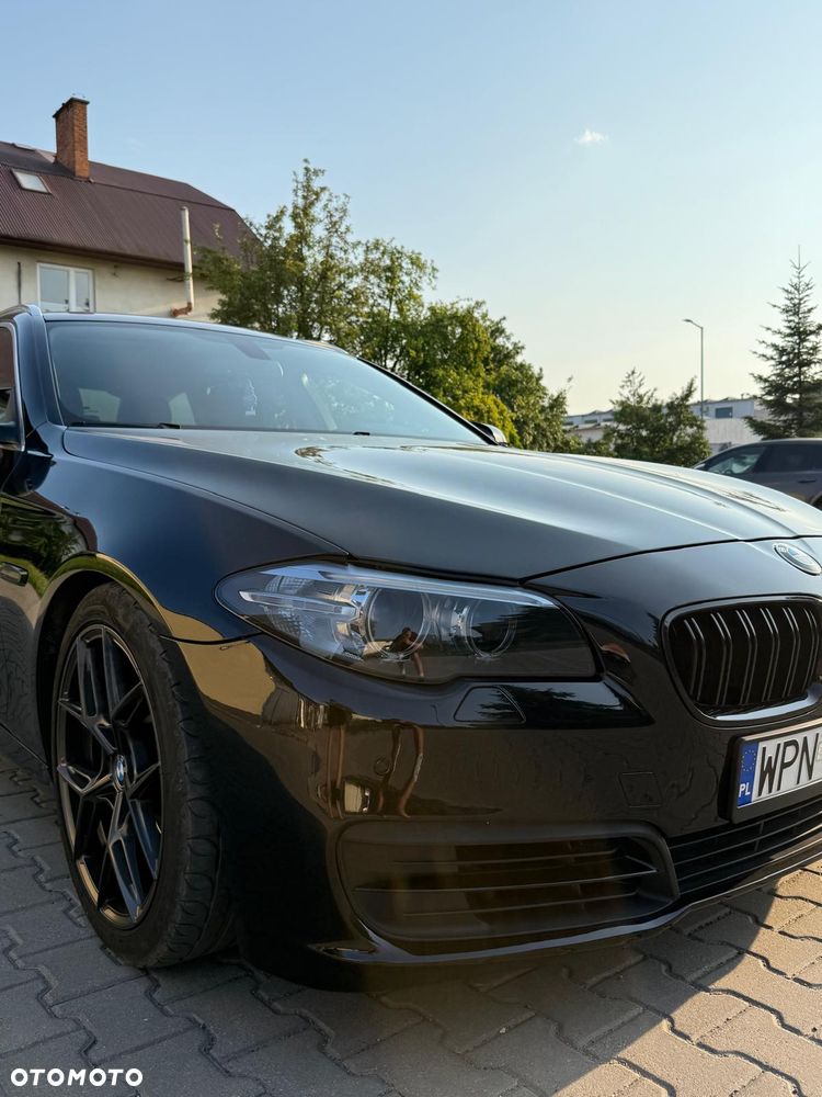 BMW Seria 5 520d xDrive - 10