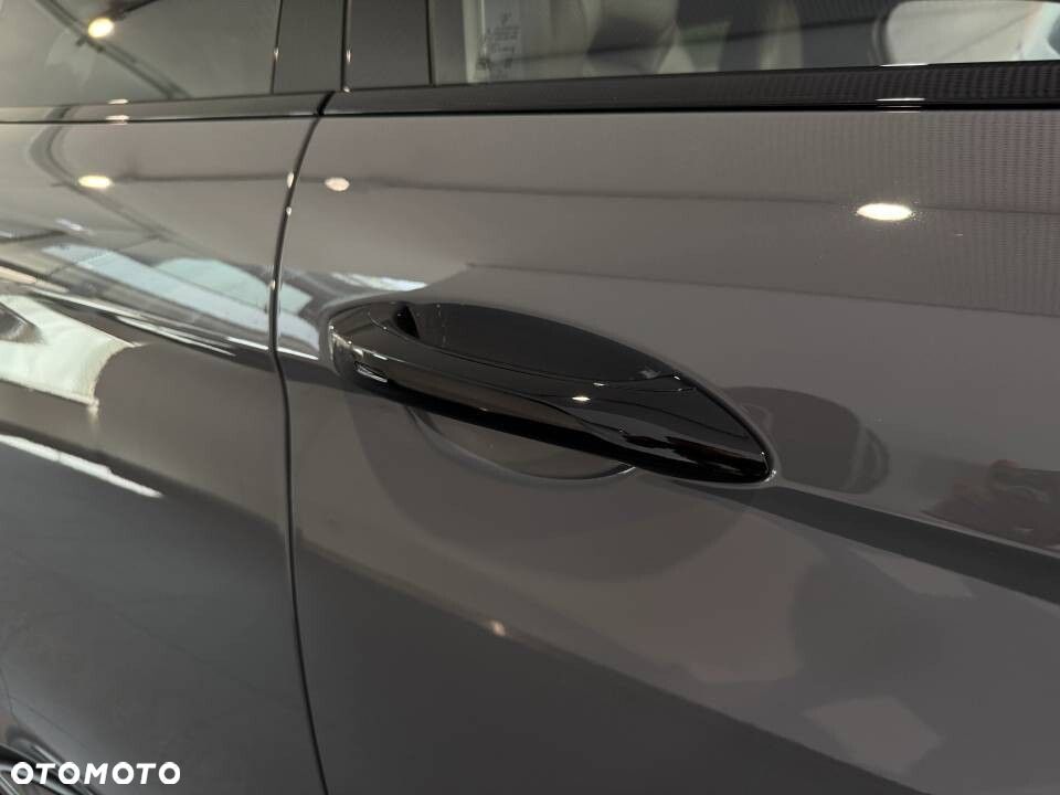 Porsche Panamera - 4