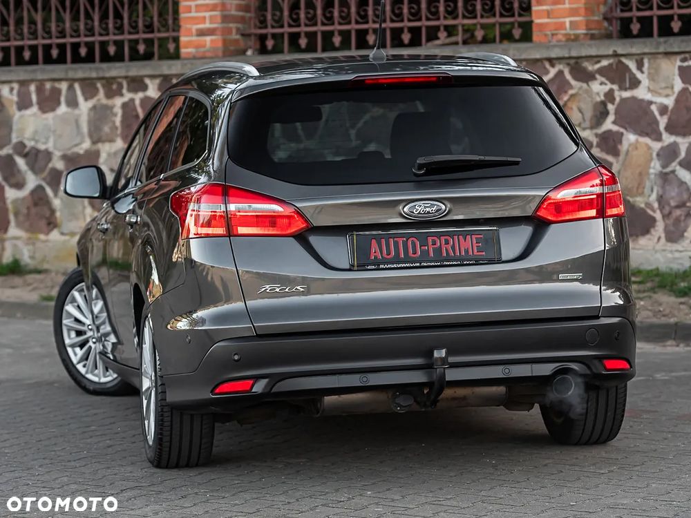 Ford Focus SW - 8