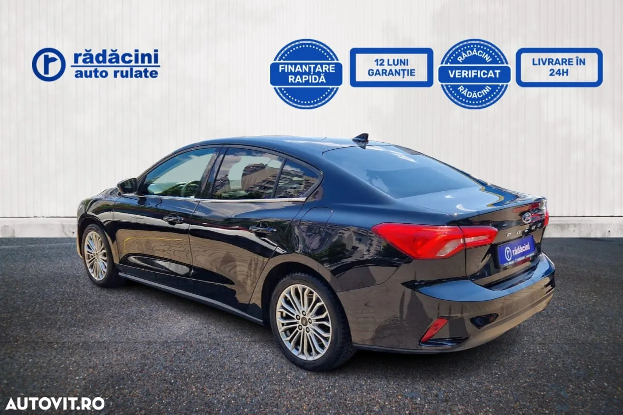 Ford Focus 1.0 EcoBoost Titanium Business - 4