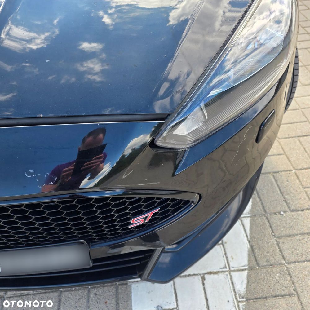 Ford Focus 1.5 TDCi ST-Line - 9