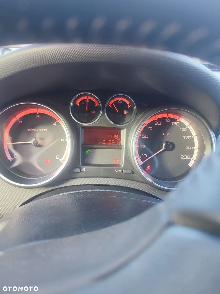 Peugeot 308 1.6 HDi Premium - 11