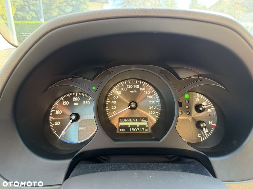Lexus GS 450h Prestige - 38
