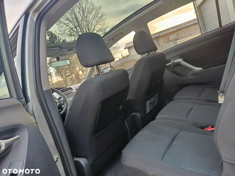 Toyota Verso 2.0 D-4D - 23