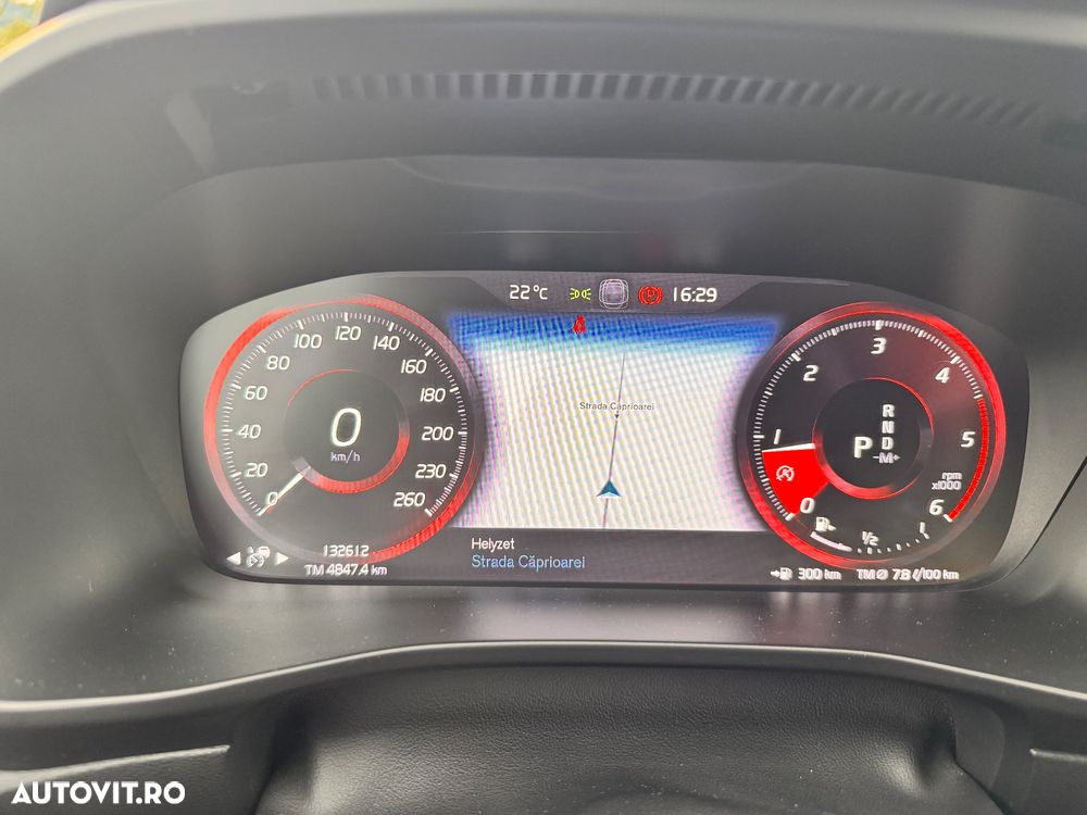 Volvo XC 40 D4 AWD Geartronic Momentum Pro - 11