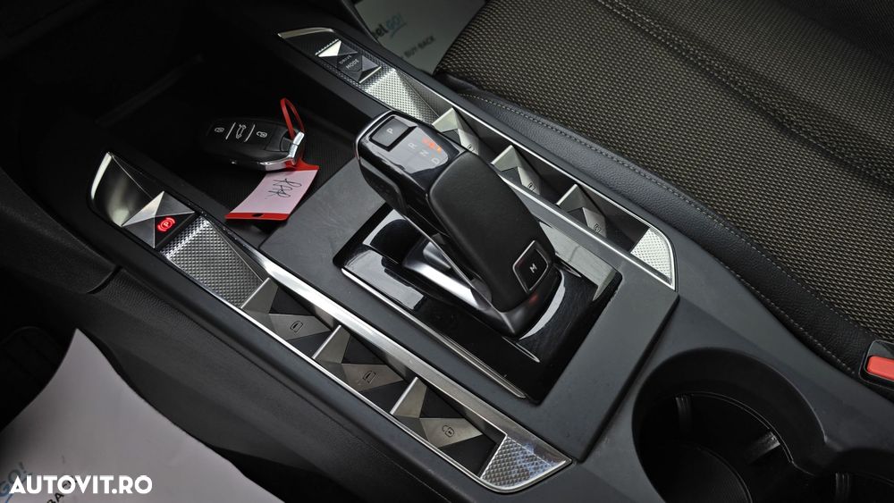 DS Automobiles DS 3 Crossback - 17