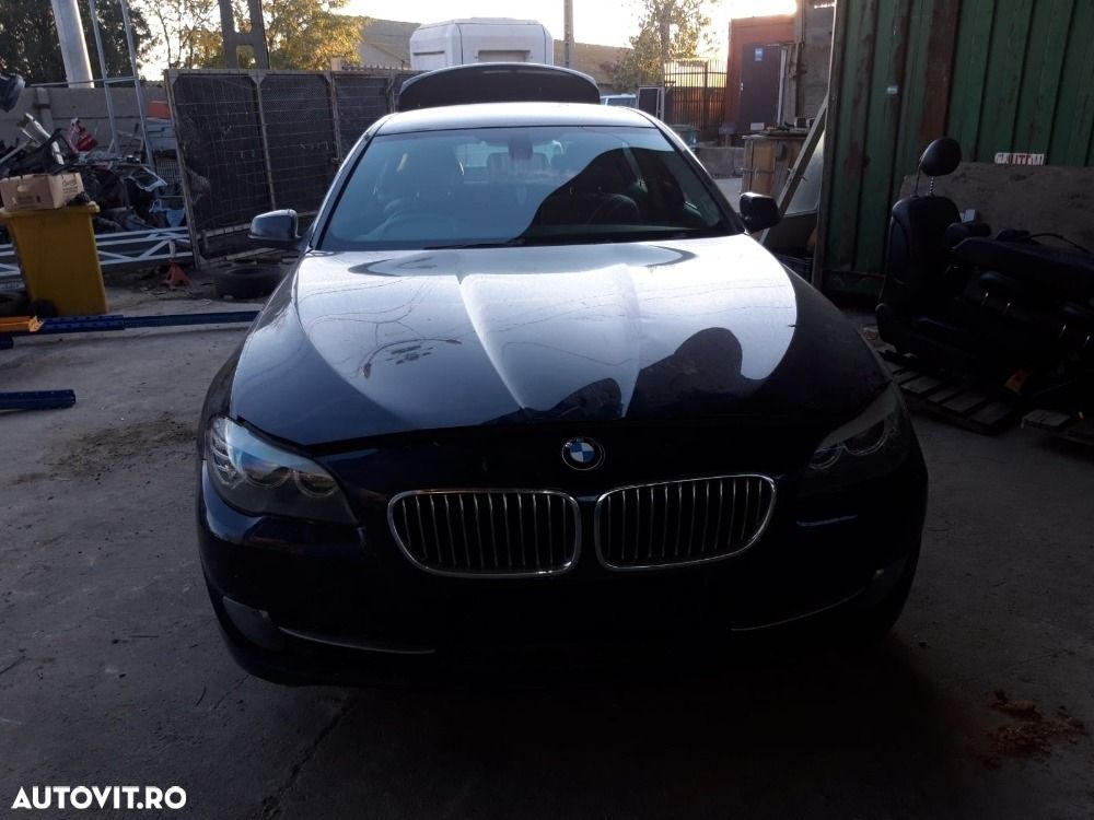 Dezmembrari  BMW 5 (F10, F18, F07, F11)  2009  > 0000 520 d Motorina - 1