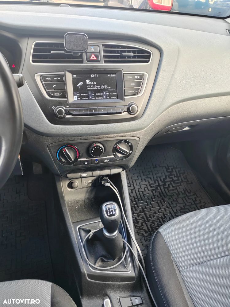 Hyundai i20 1.2 L 84CP 5DR Comfort - 12