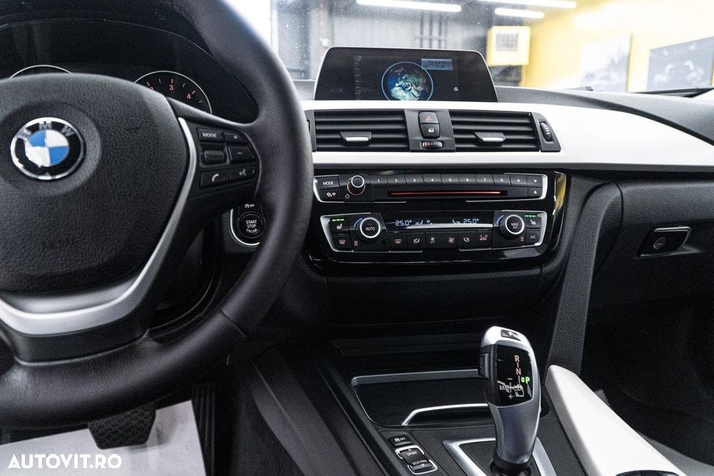 BMW Seria 3 318d Aut. Advantage - 34