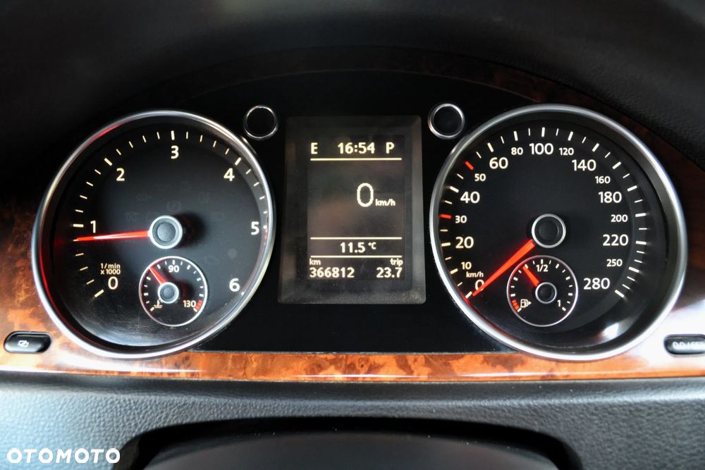 Volkswagen Passat CC 2.0 TDI DSG Exclusive - 40