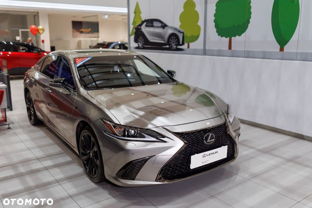 Lexus ES 300h F Sport Design - 5