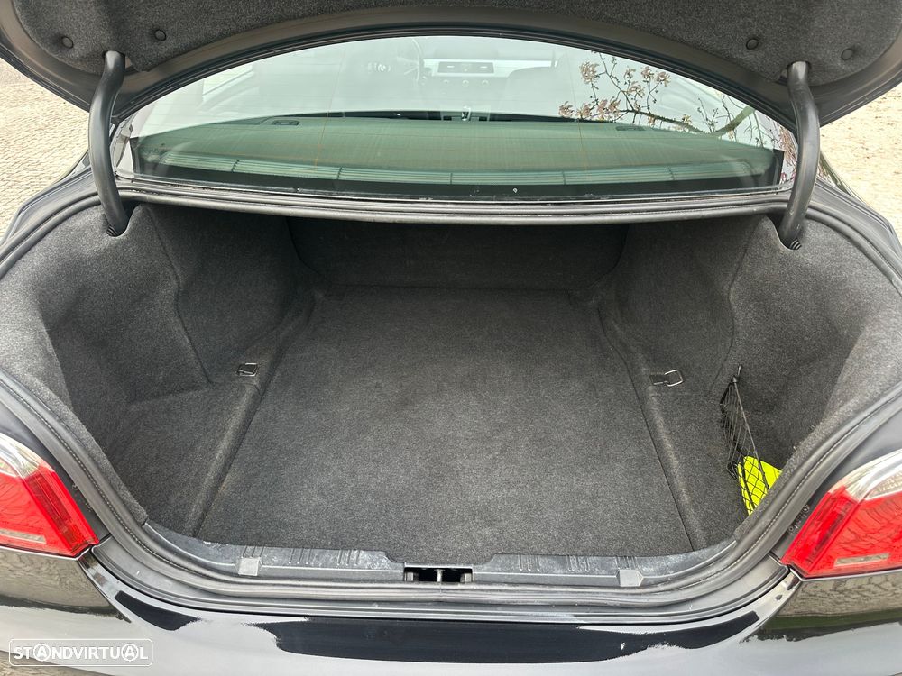 BMW 520 dA Executive - 35