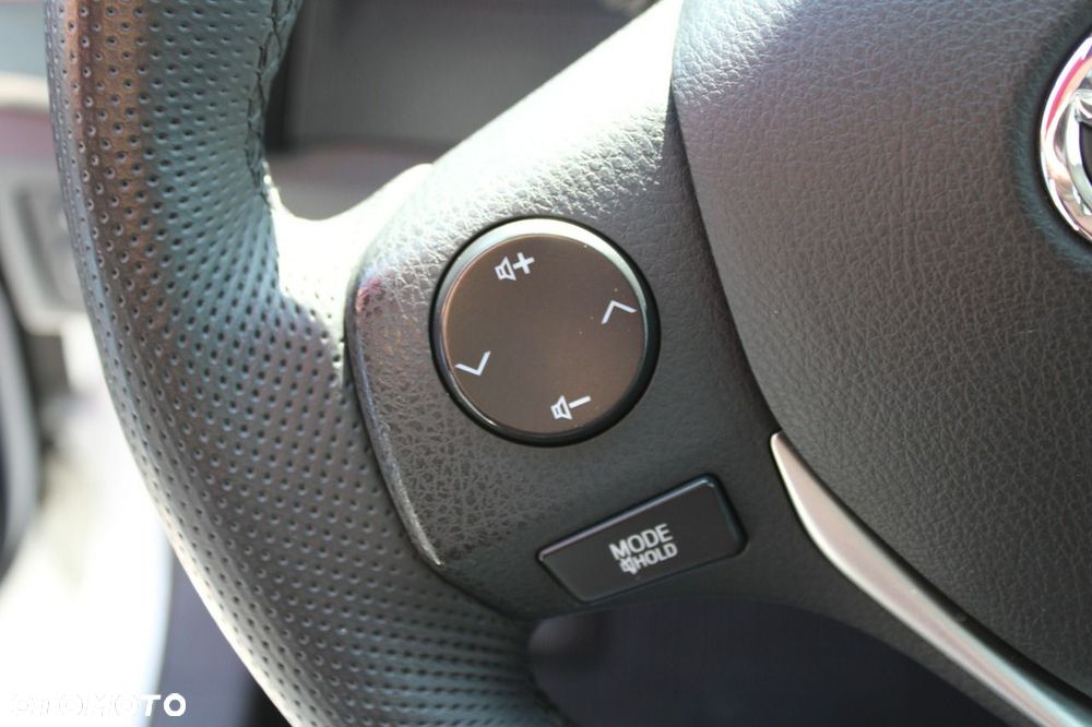 Toyota Auris - 15