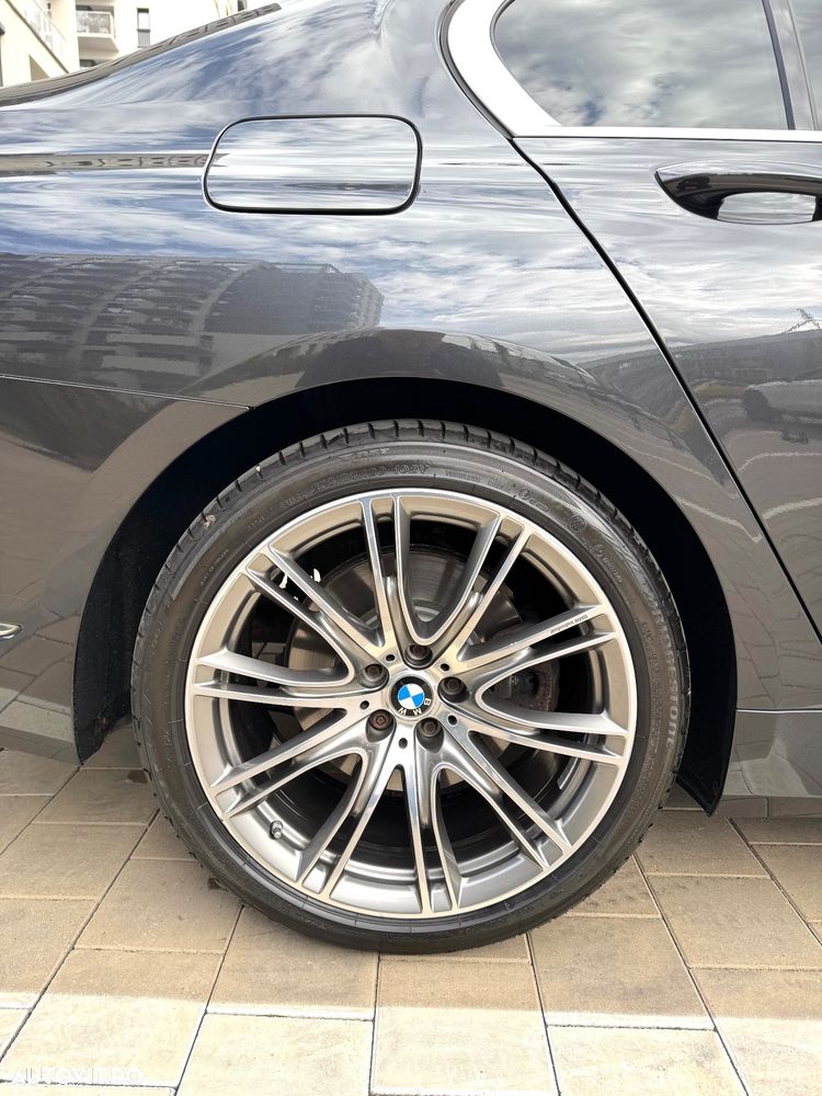 BMW Seria 7 730Ld xDrive - 26