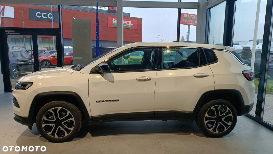 Jeep Compass - 4