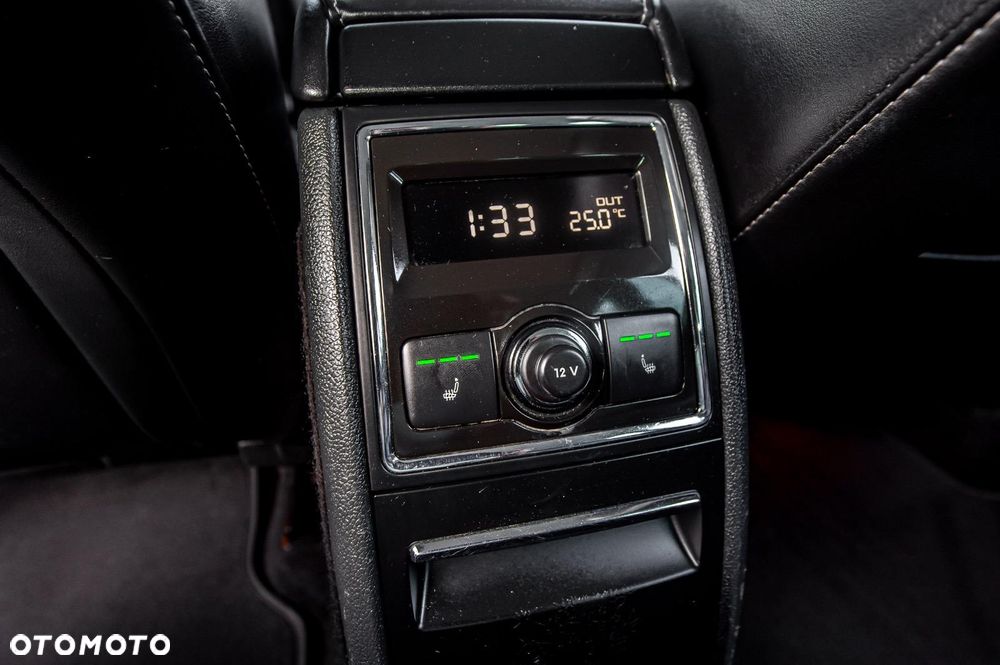 Skoda Superb 1.8 TSI DSG Exclusive - 37
