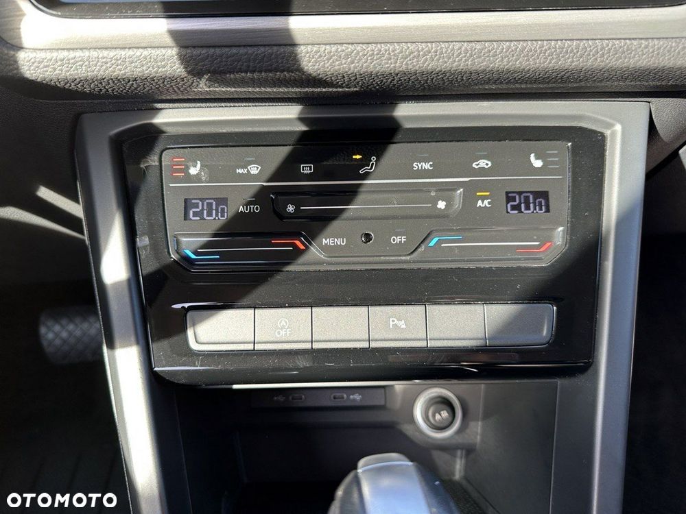 Volkswagen Touran 2.0 TDI BMT Comfortline Plus DSG - 27