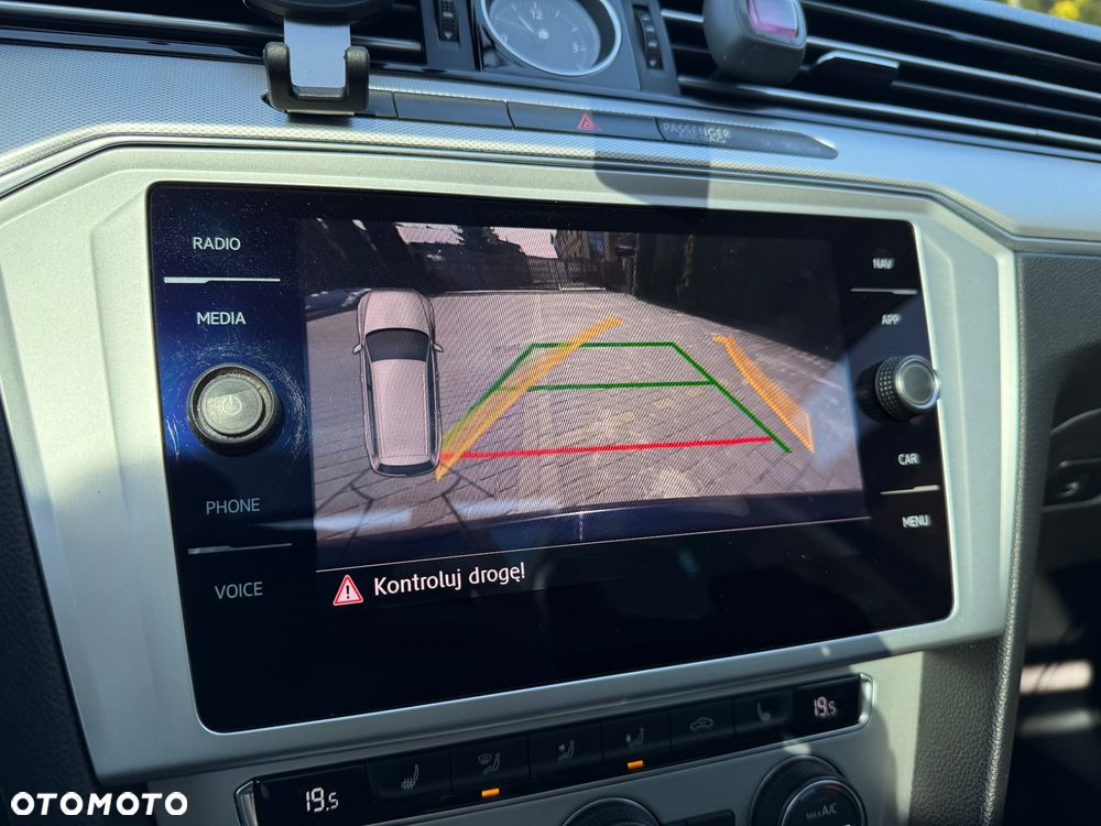 Volkswagen Passat 2.0 TDI SCR DSG Comfortline - 37