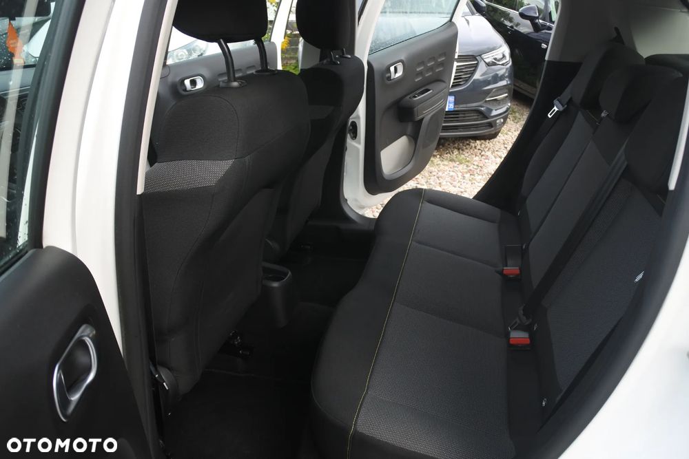 Citroën C3 Pure Tech 82 SHINE - 8