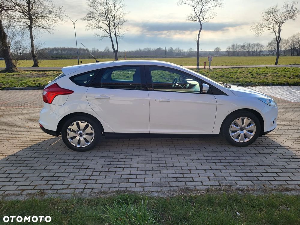 Ford Focus 1.0 EcoBoost Ambiente - 21
