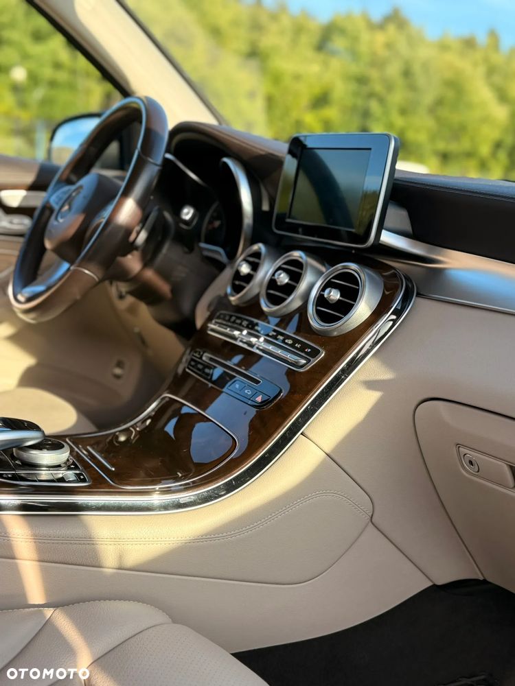 Mercedes-Benz GLC - 14