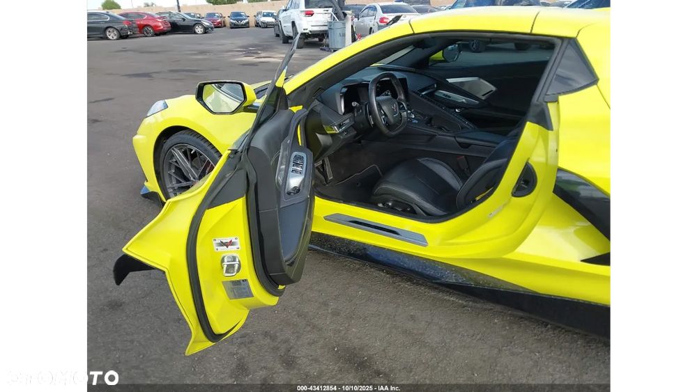 Chevrolet Corvette - 9