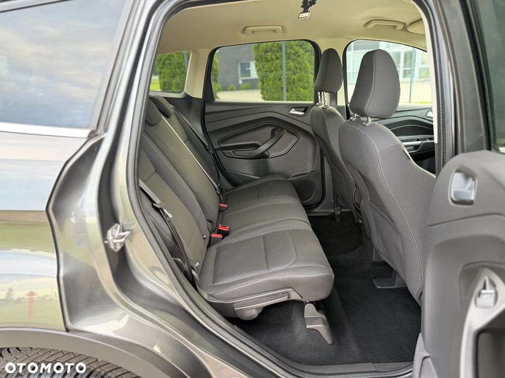 Ford Kuga 1.5 EcoBoost 2x4 Trend - 32