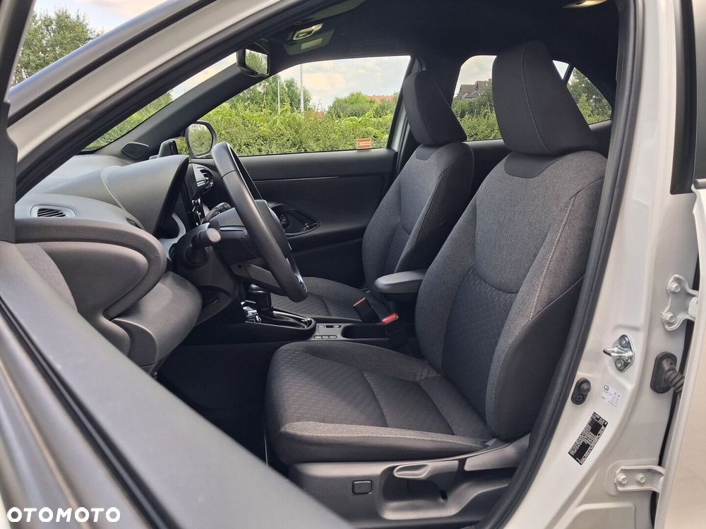Toyota Yaris Cross Hybrid 1.5 Style - 17