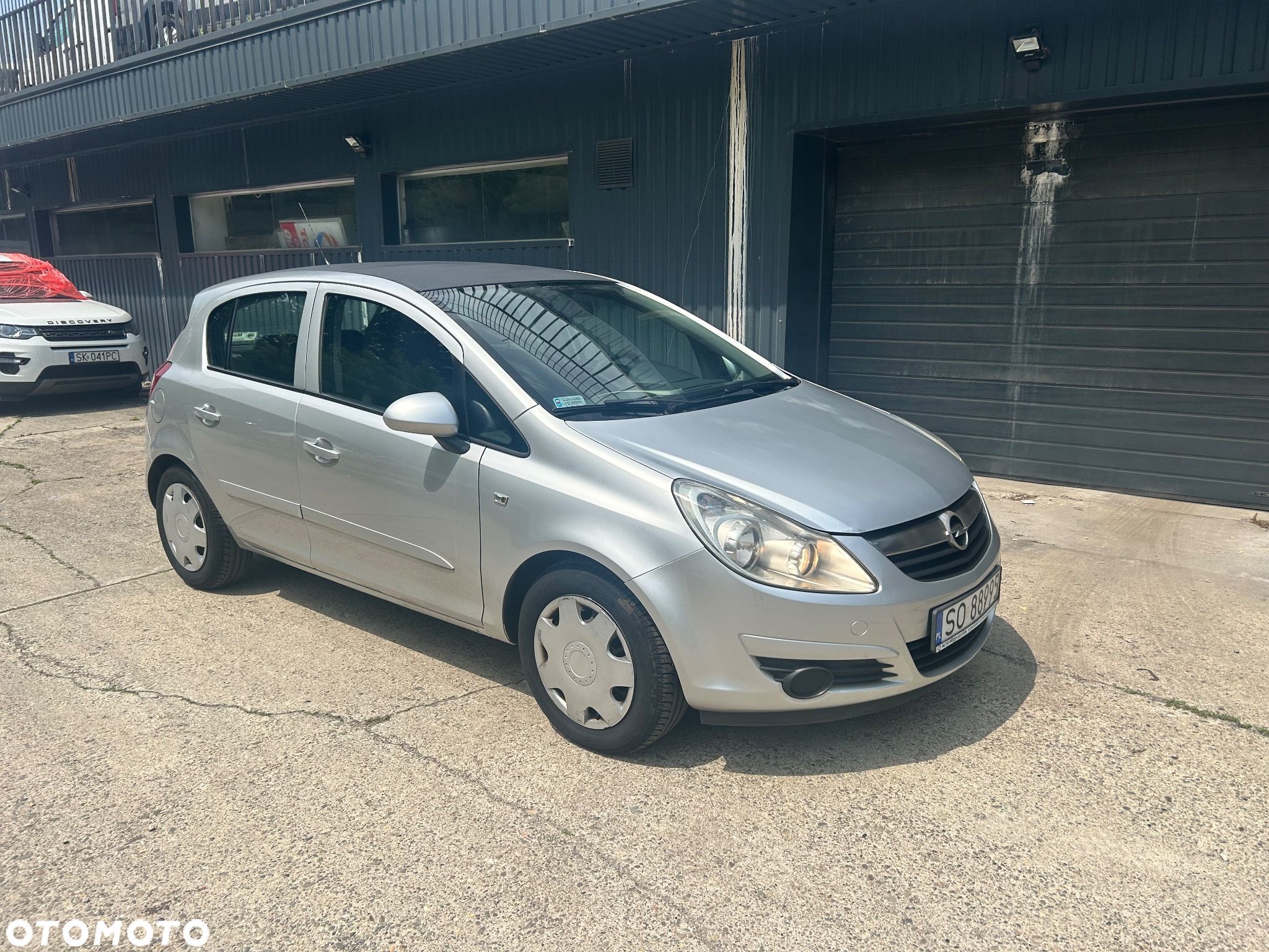 Opel Corsa 1.2 16V Cosmo - 1