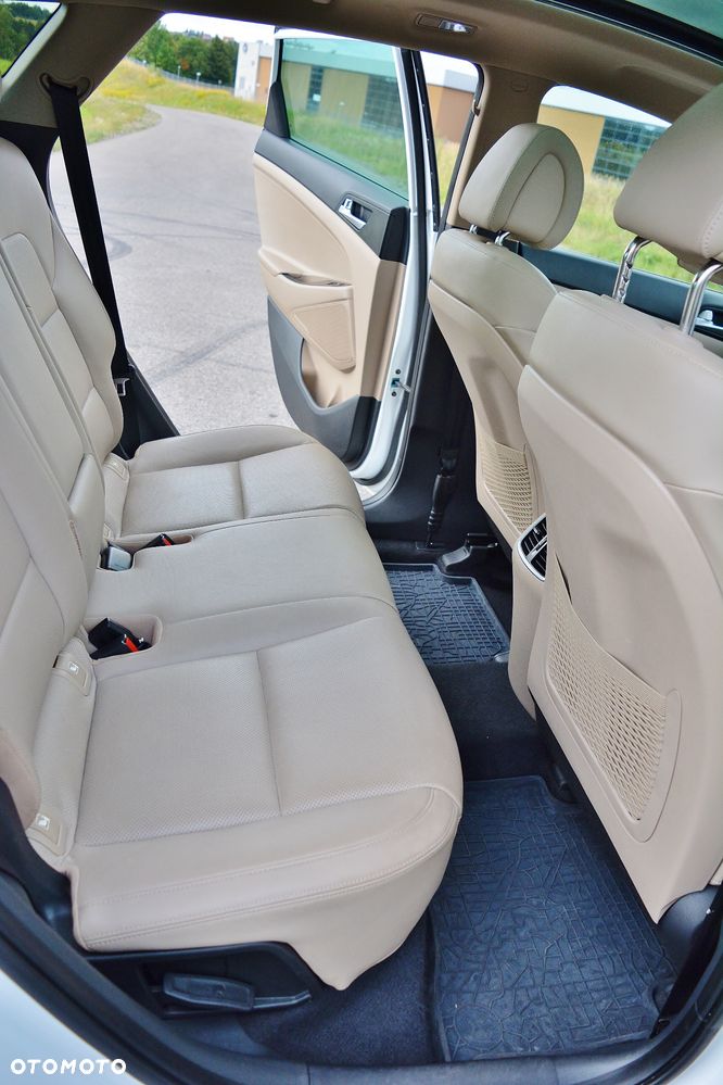 Hyundai Tucson 2.0 CRDI Premium 4WD - 8
