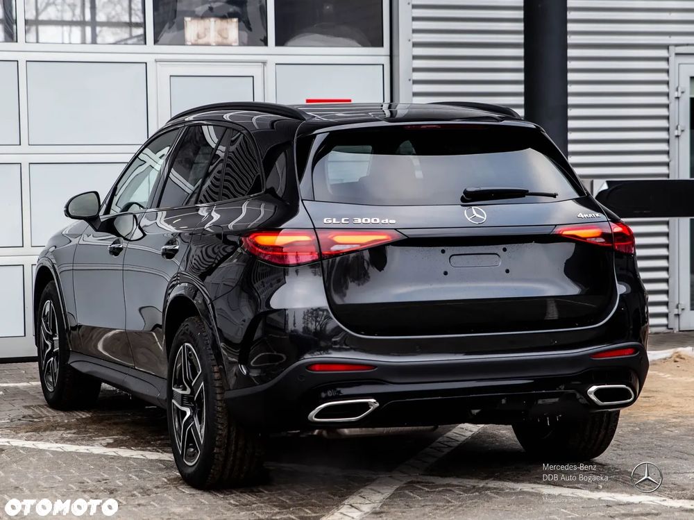 Mercedes-Benz GLC 300 de PHEV 4-Matic AMG Line - 4