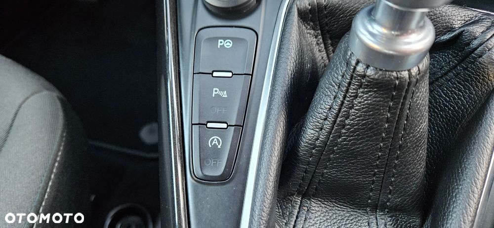 Ford Focus 1.0 EcoBoost Titanium - 26