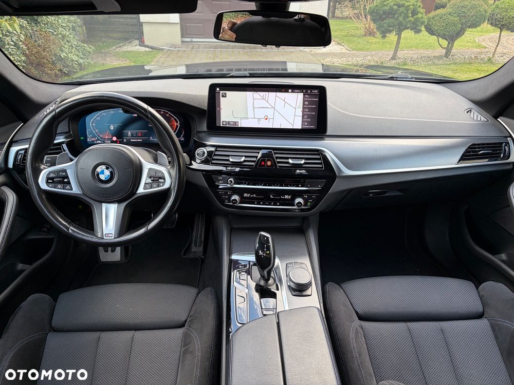 BMW Seria 5 520d M Sport - 15