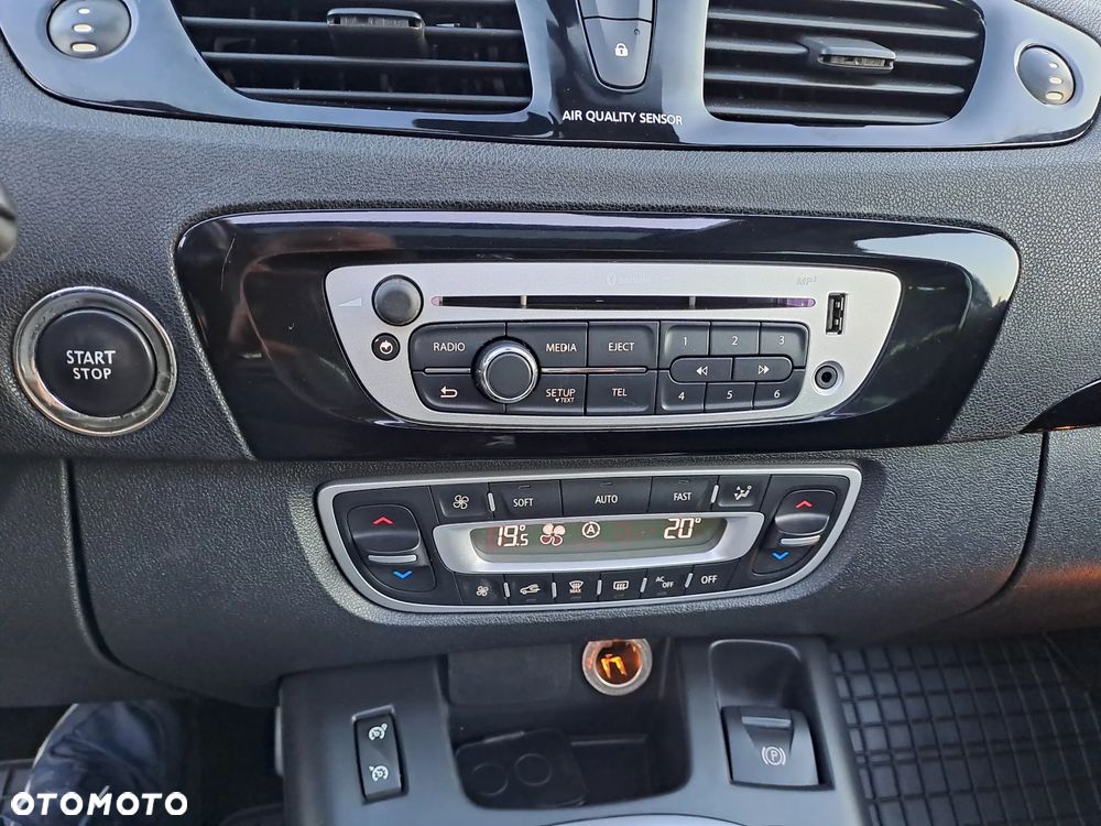 Renault Grand Scenic 2.0 16V 140 CVT Bose Edition - 19