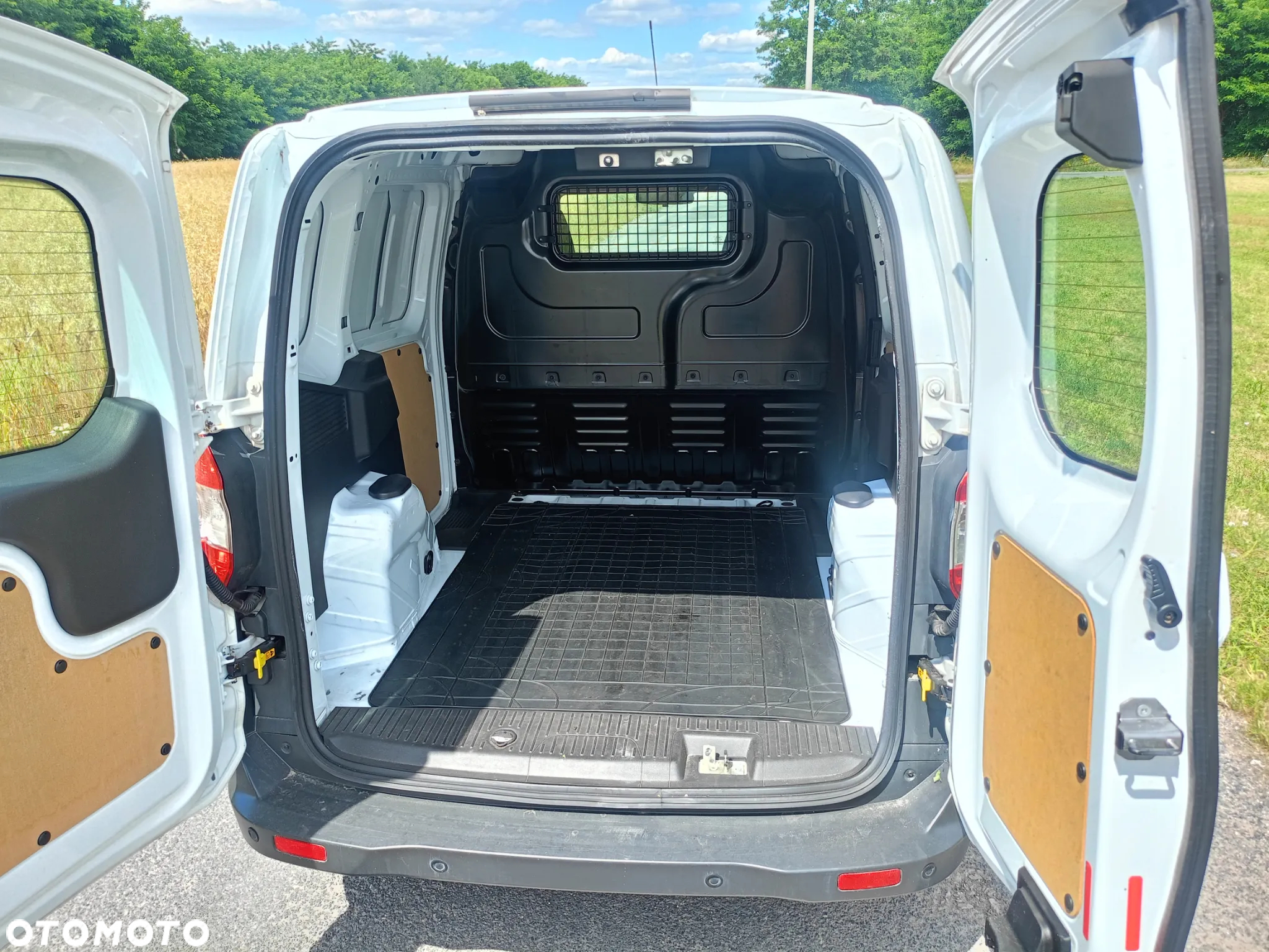Ford courier - 12