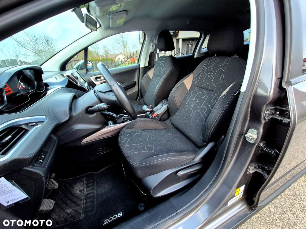 Peugeot 2008 PureTech 82 Style - 27