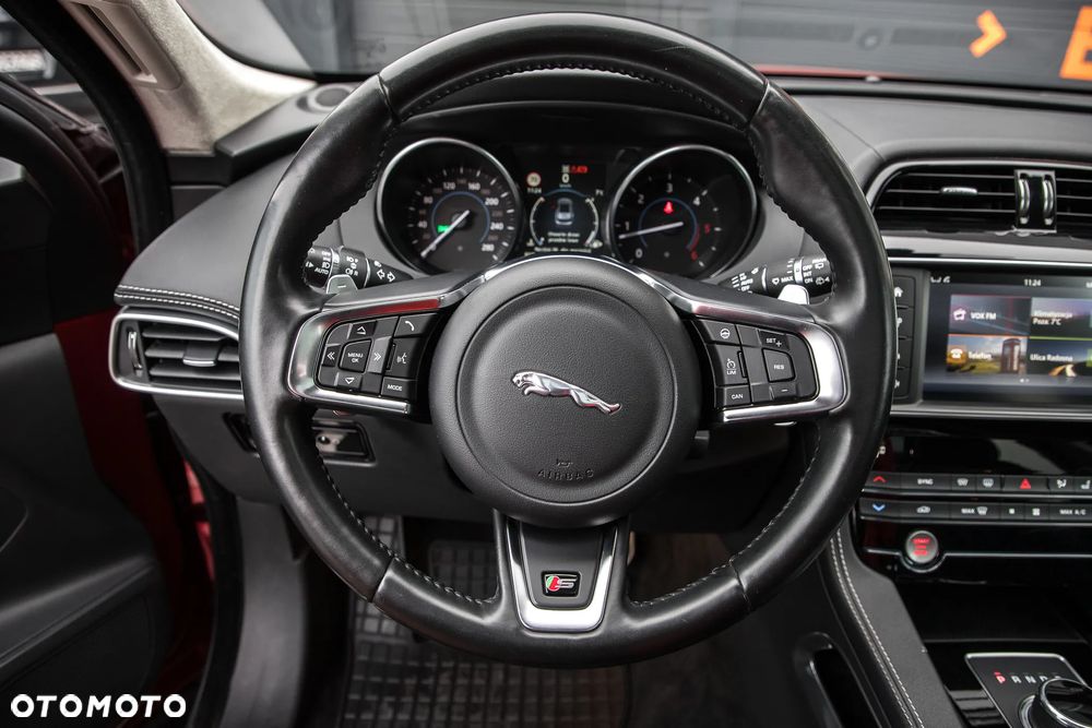Jaguar F-Pace 3.0 TDV6 AWD S - 18