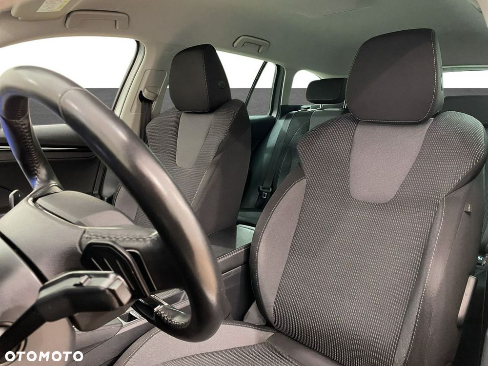 Skoda Octavia 2.0 TDI DSG Ambition - 11